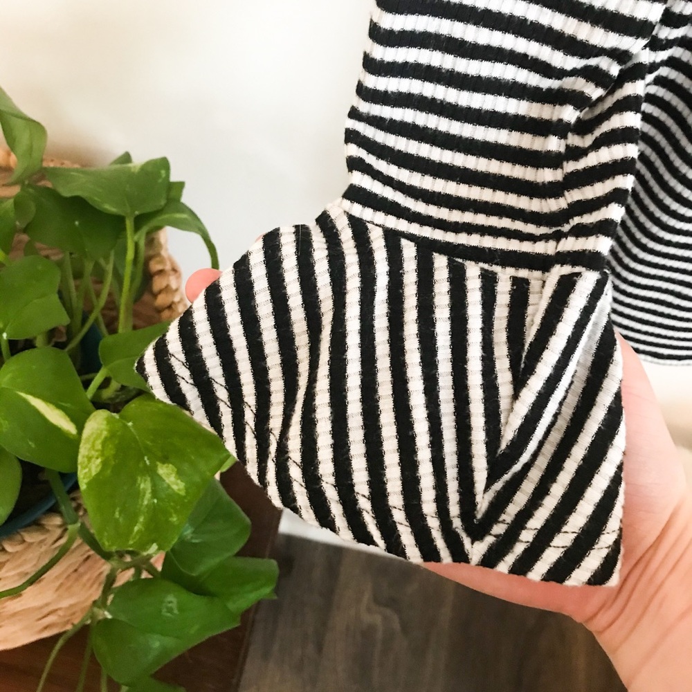 XS Bell Sleeve Off-the-Shoulder Top